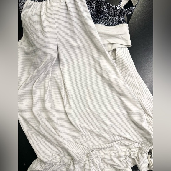 Lululemon Run Times Tank Top - Size 6 - Picture 13 of 15